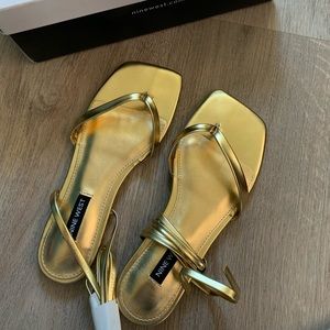 NWT Nine West Gold Ankle Wrap Lace up Sandals Size 5